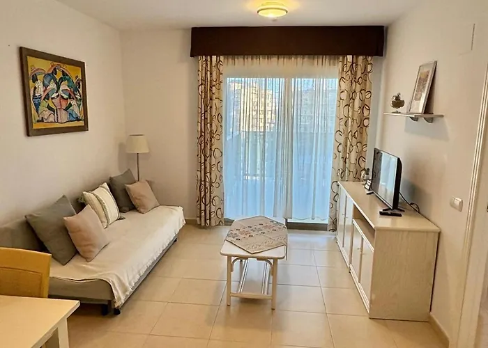 Apartment With Sea View Pool & Private Parking
